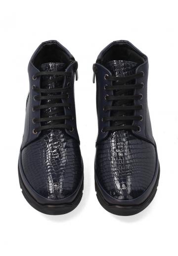 Ботинки на шнуровке