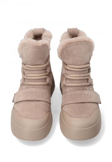 Сапожки на танкетке