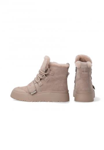 Сапожки на танкетке