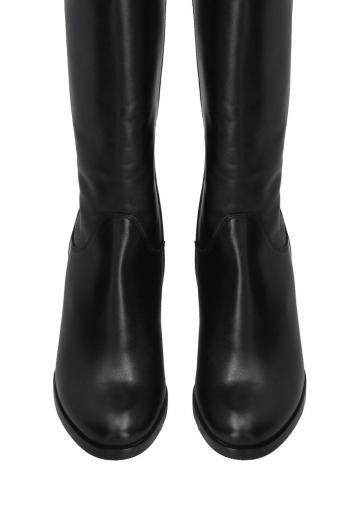 Высокие сапоги