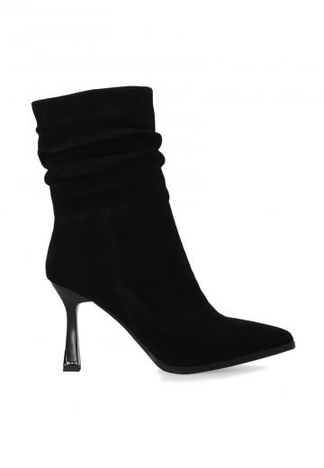 Полусапожки на высоком каблуке