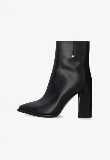 Полусапожки на высоком каблуке