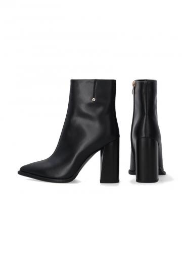 Полусапожки на высоком каблуке