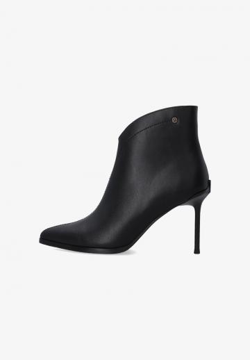 Полусапожки на высоком каблуке