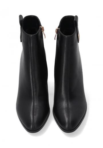 Полусапожки на высоком каблуке