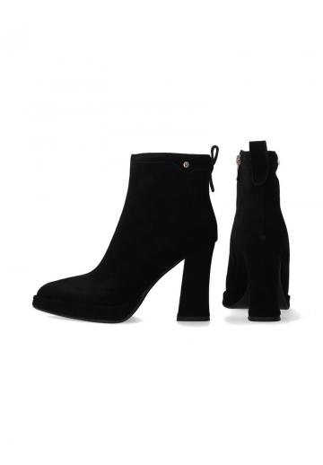 Полусапожки на высоком каблуке