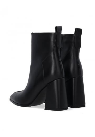 Полусапожки на высоком каблуке