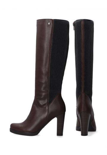 Высокие сапоги