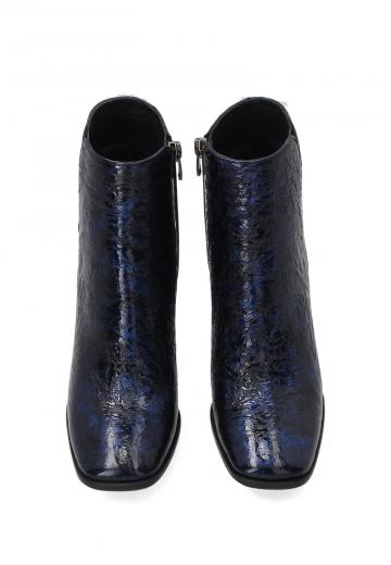 Полусапожки на высоком каблуке