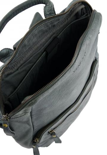 Кожаный рюкзак