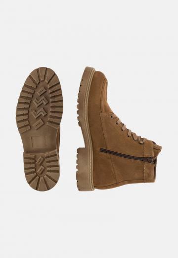 Ботинки на шнуровке
