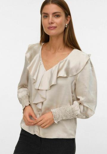 Атласная блузка