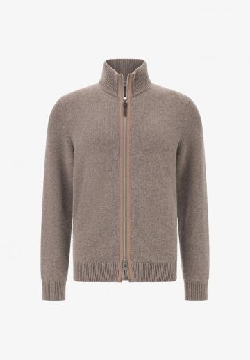 Вязаная кофта