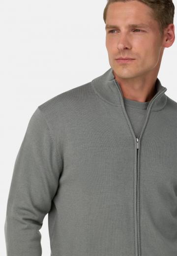 Вязаная кофта