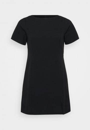 Короткое платье