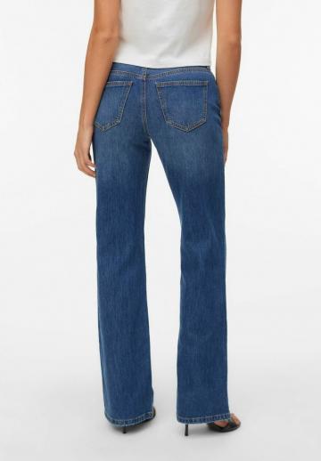 Клешеные джинсы