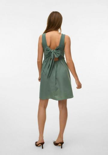 Короткое платье