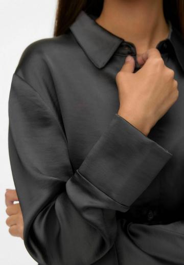 Атласная блузка