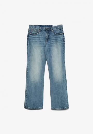Прямые джинсы