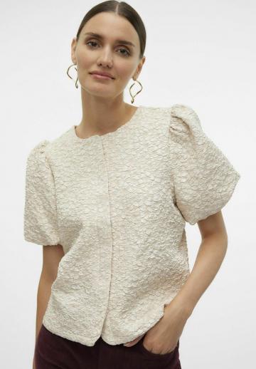 Вязаный жилет