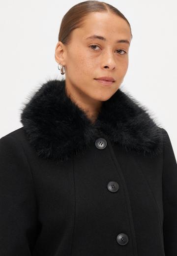 Шерстяное пальто