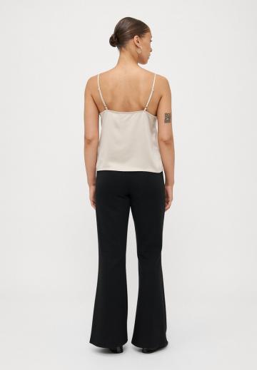 Топ на бретельках