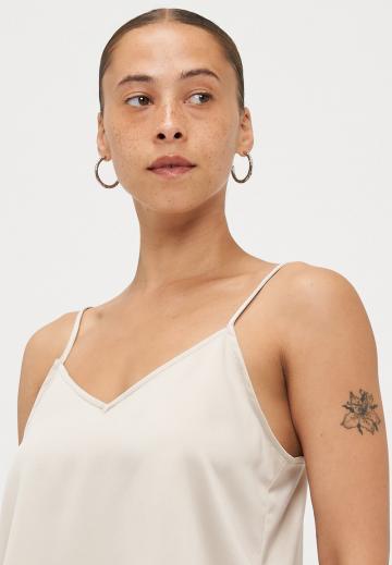 Топ на бретельках