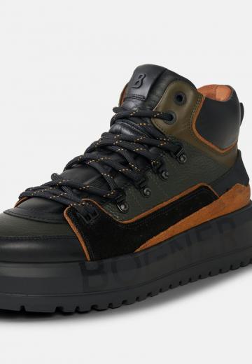 Ботинки на шнуровке