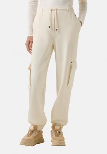 Брюки с накладными карманами