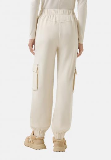 Брюки с накладными карманами