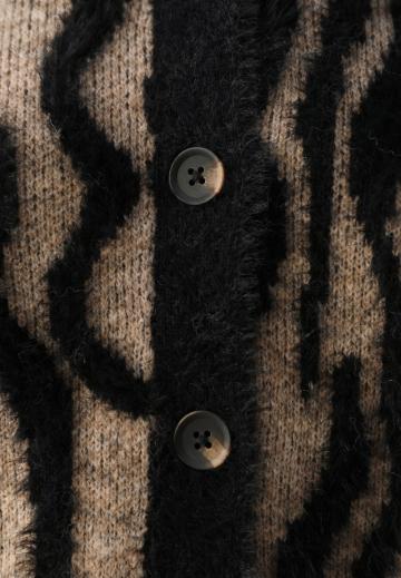 Жаккардовая вязаная кофта