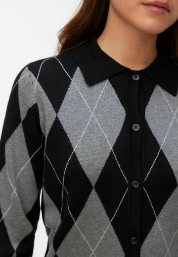 Жаккардовая вязаная кофта