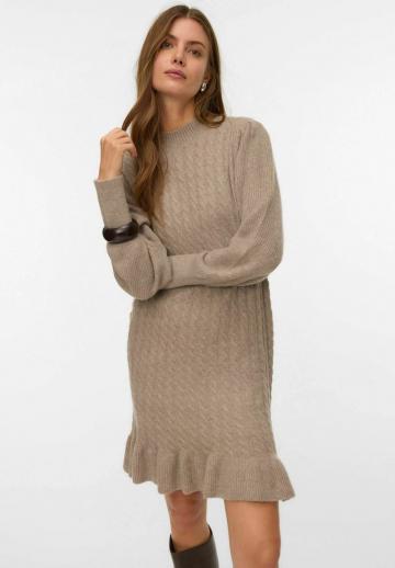 Вязаное платье