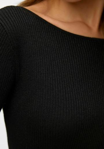 Платье футляр