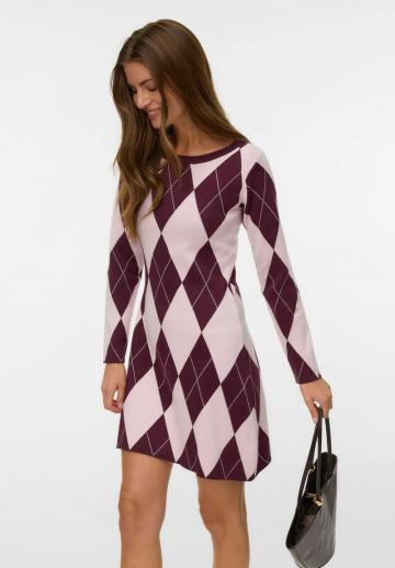 Вязаное платье