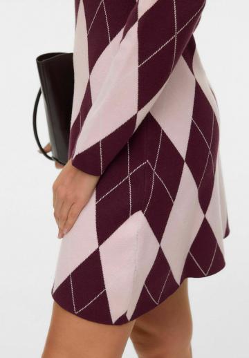 Вязаное платье