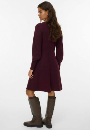 Вязаное платье