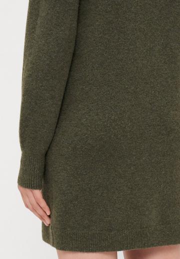 Вязаное платье