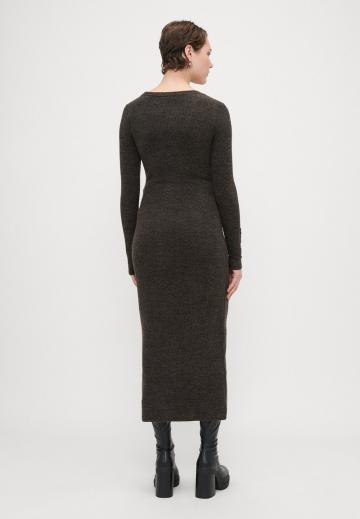 Платье футляр