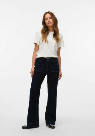 Клешеные джинсы