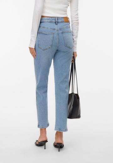 Свободные джинсы