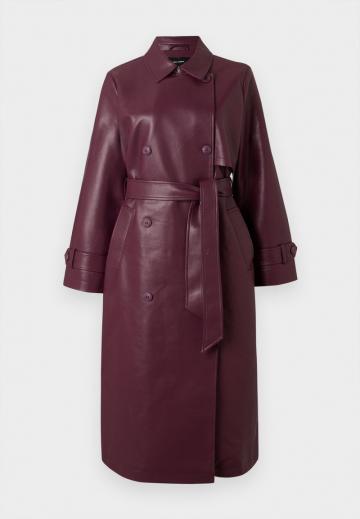 Пальто из искусственной кожи