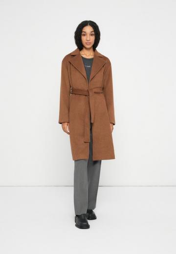 Шерстяное пальто