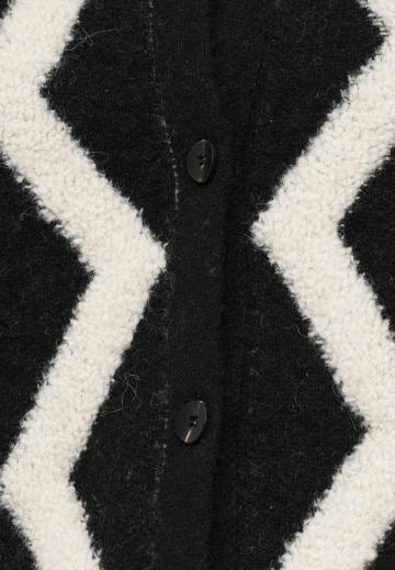 Жаккардовая вязаная кофта