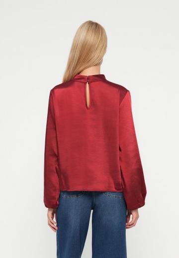 Атласная блузка