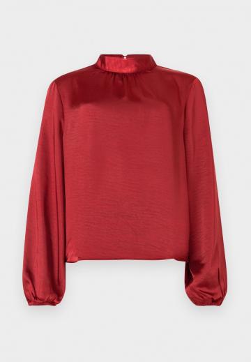 Атласная блузка