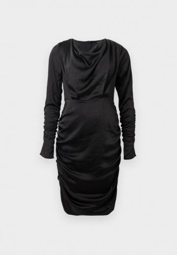 Короткое платье