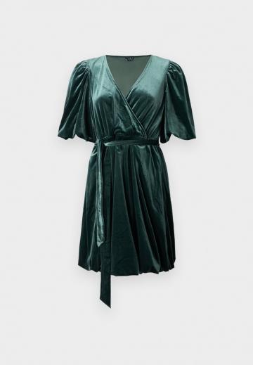 Короткое платье