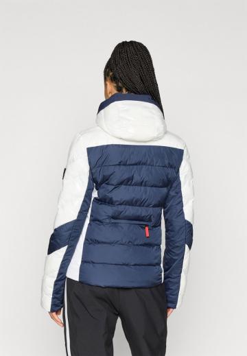 Спортивная куртка