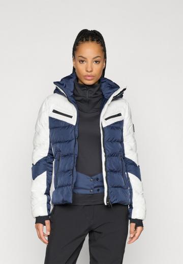 Спортивная куртка